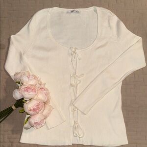 Abercrombie & Fitch Cream Ribbed Tie-Front Top